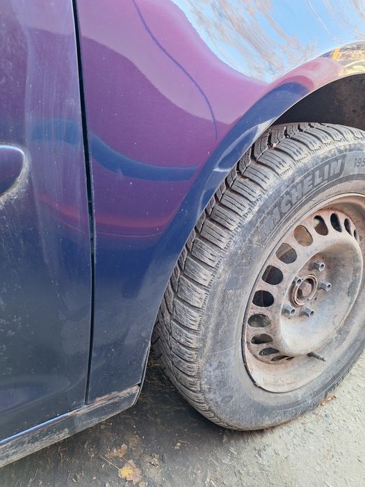 Aripa fata dreapta VOLKSWAGEN TOURAN 1T1 2003 - 2006 ,  albastru LB5N