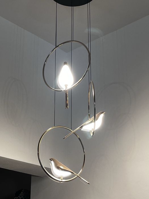 Candelabru LED design spectaculos