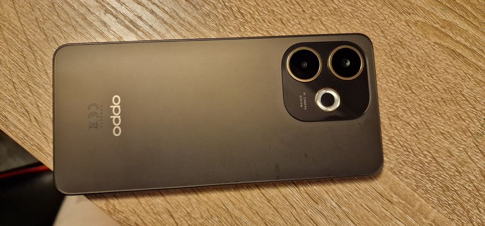 Vând/schimb telefon 8gb ram 256