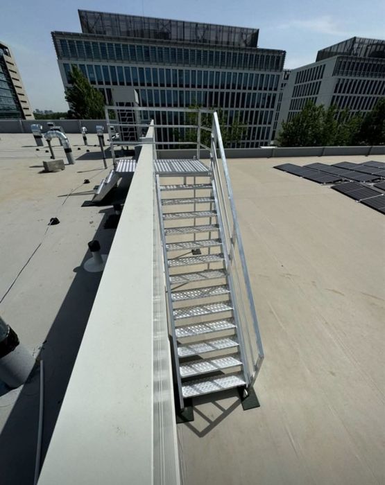 Scări zincate galvanizate pentru exterior