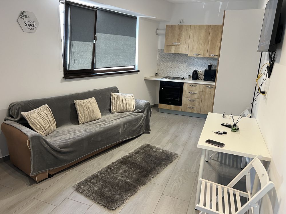 Inchiriez apartament regim hotelier,zona Mihai Bravu ,parcare gratuita