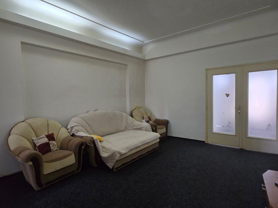 Apartament cu 4 camere de vanzare zona piata victoriei