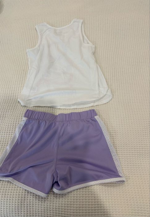 Кимплект потник и панталонки за момиче на Келвин Клайн