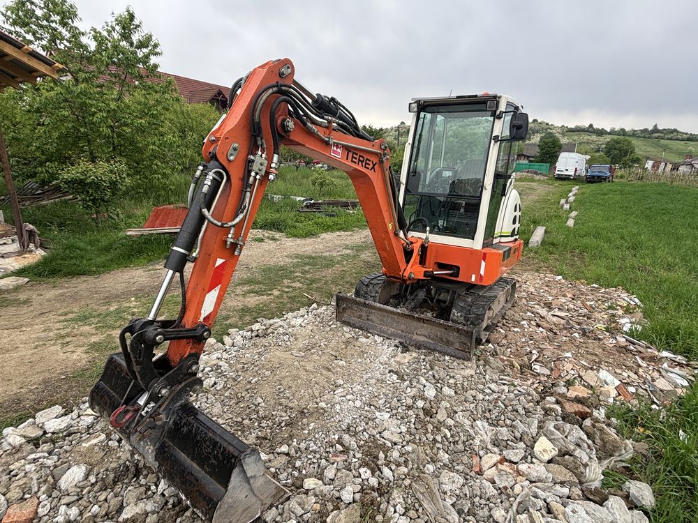 Miniexcavator terex 2.7 t