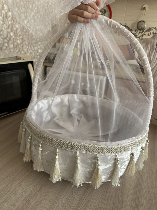 Продам корзины белые