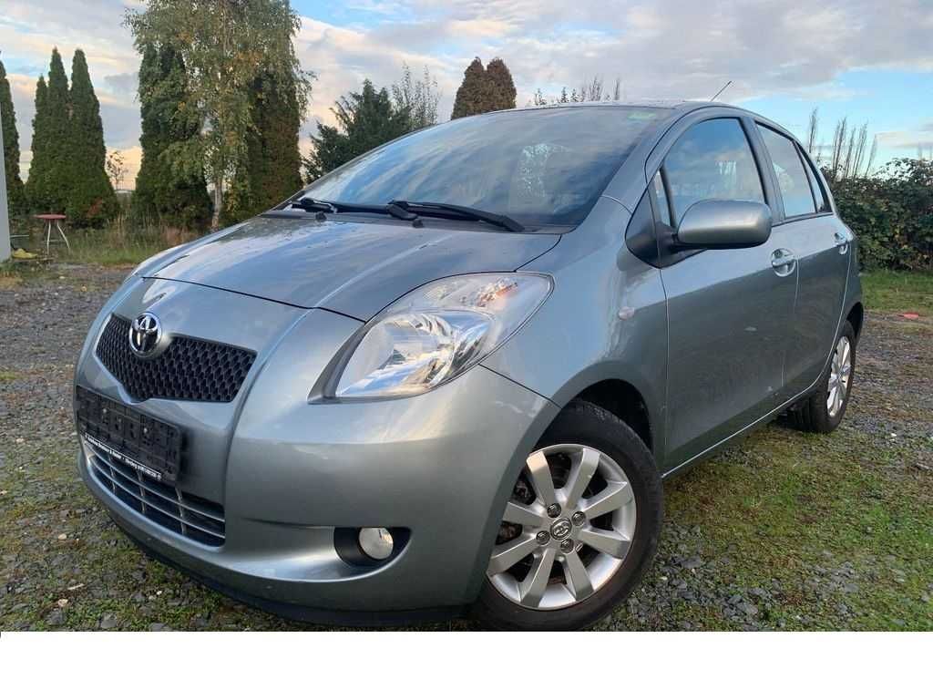 Toyota Yaris 1.0i  2005г. На части !!!