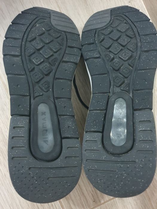 Маратонки Nike Air Max Genome
