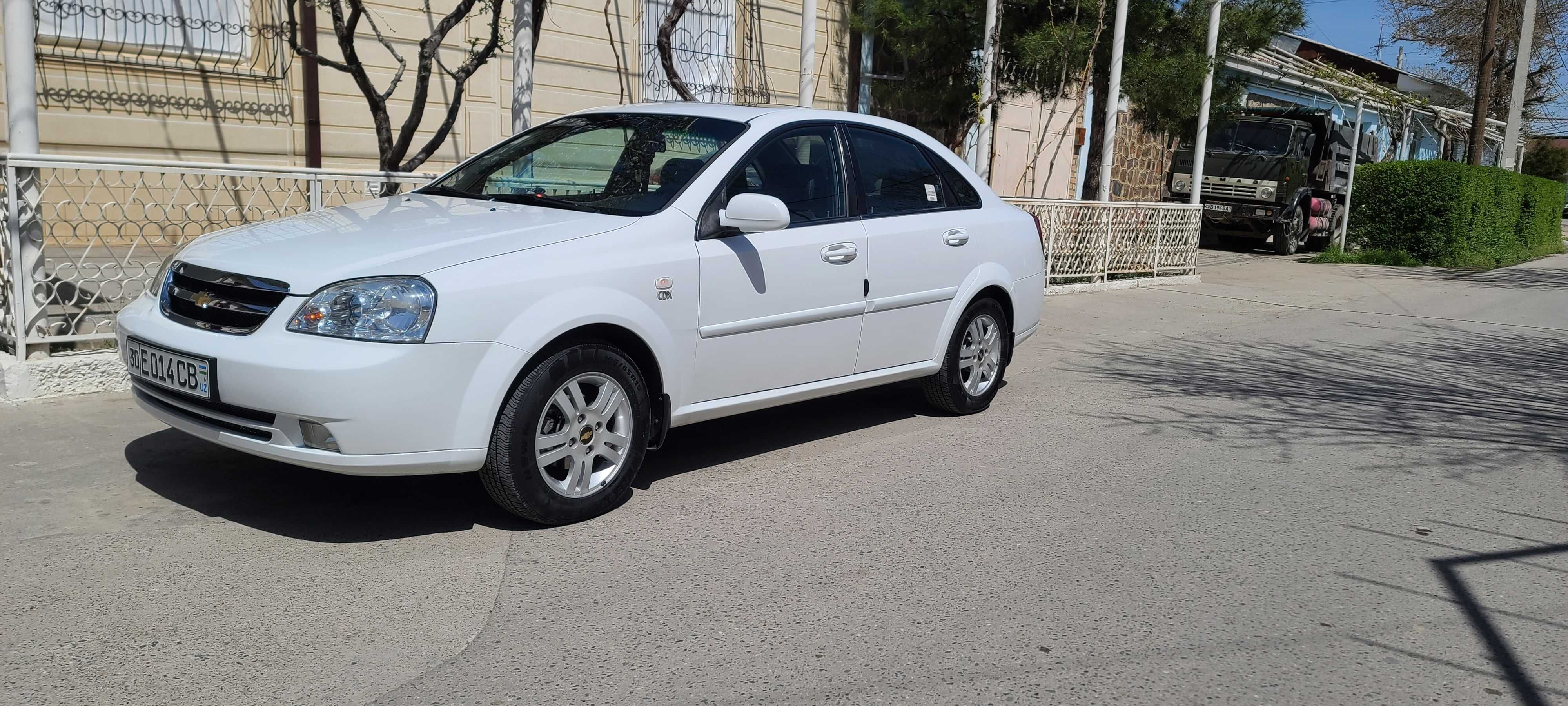 Lacetti 1.6 2012