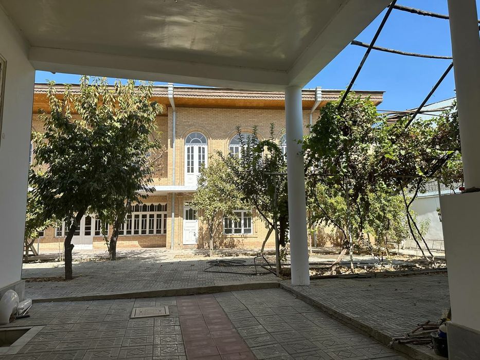 Продается дом земля 6.5 соток сентр городе