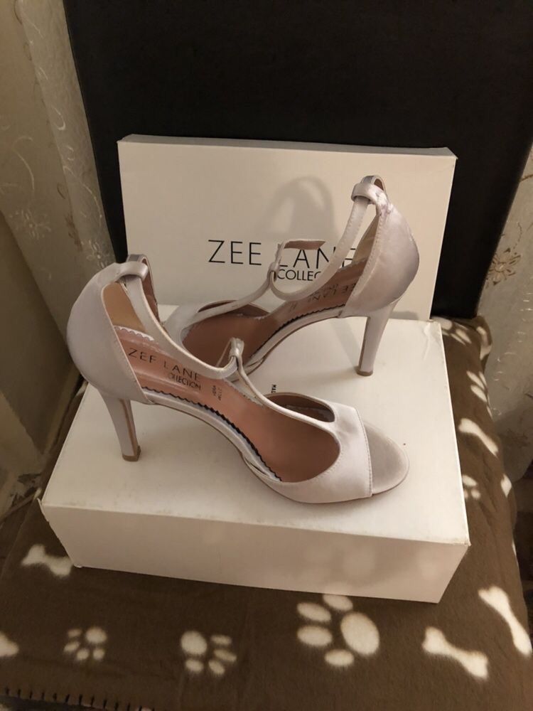 Sandale Zee Lane elegante de dama pe gri/argintiu mărimea 37