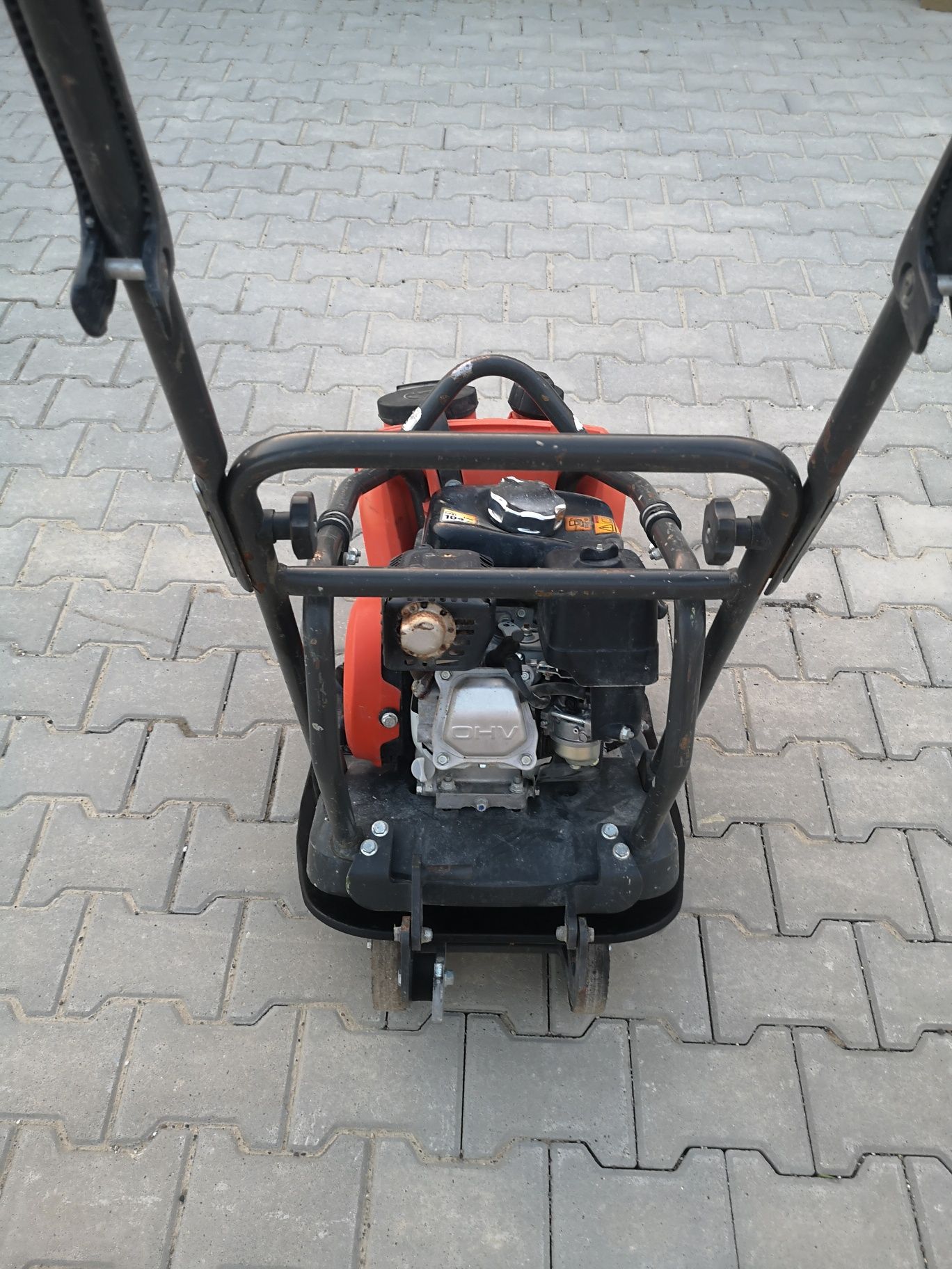 Placa compactoare HUSQVARNA LF75