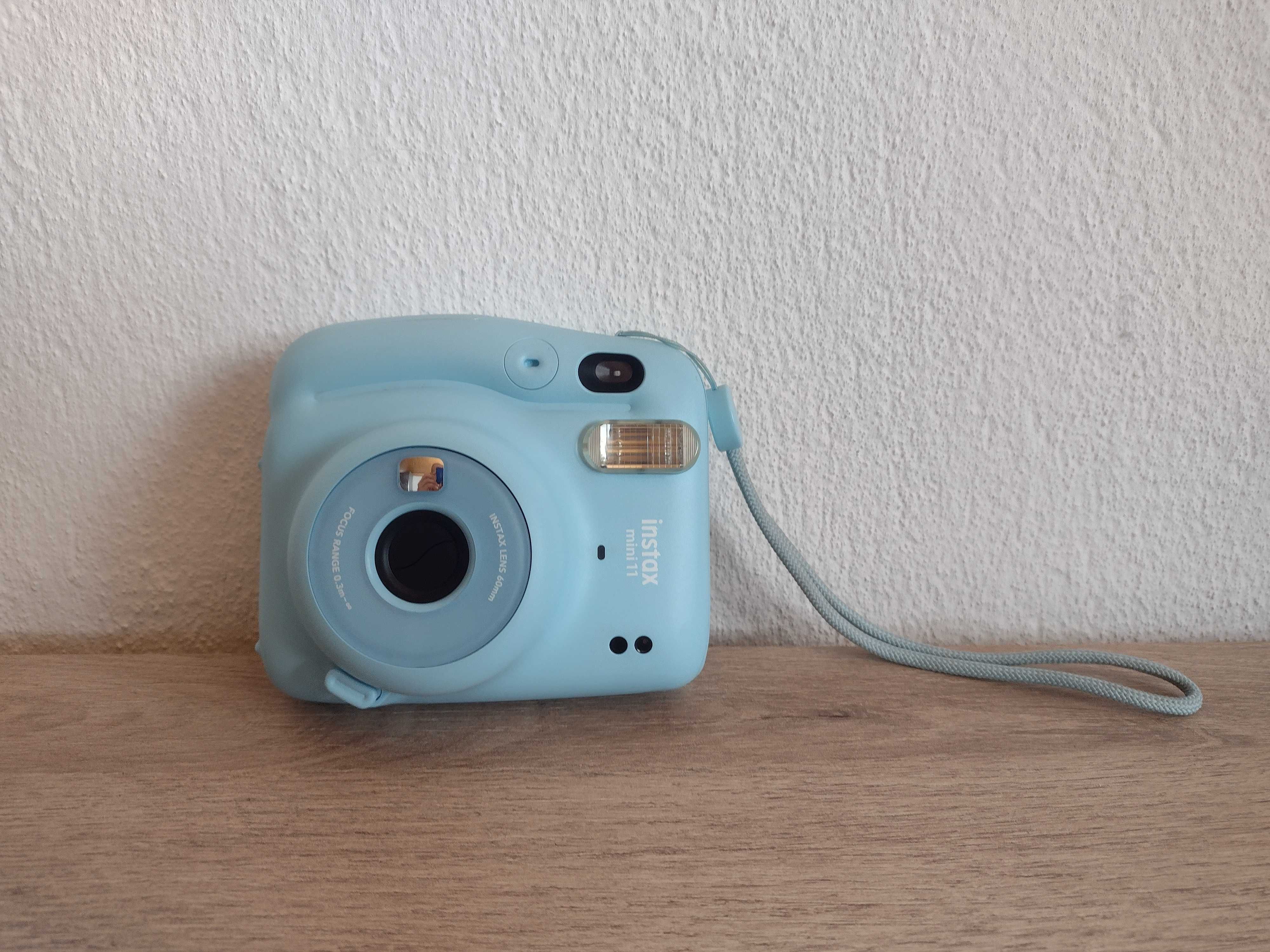Фотоапарат за моментни снимки FUJIFILM INSTAX MINI 11