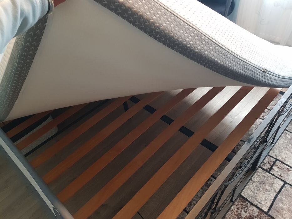 Pat fier forjat + saltea impecabila 160x200