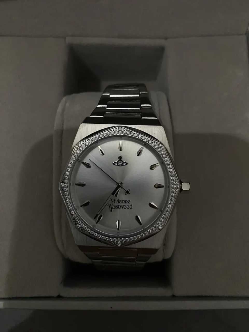Vivienne Westwood часовник