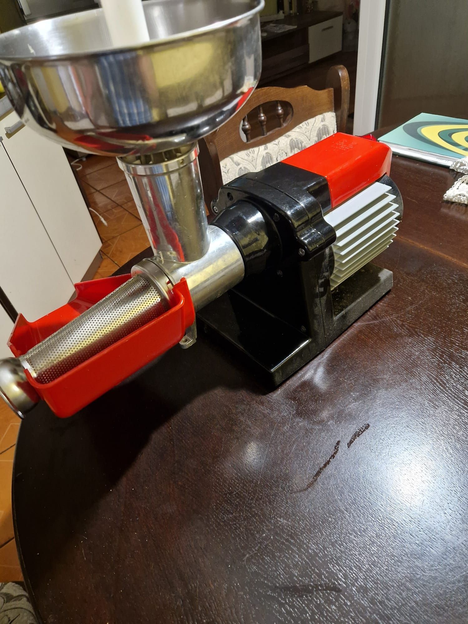 Mașina automata pentru bulion