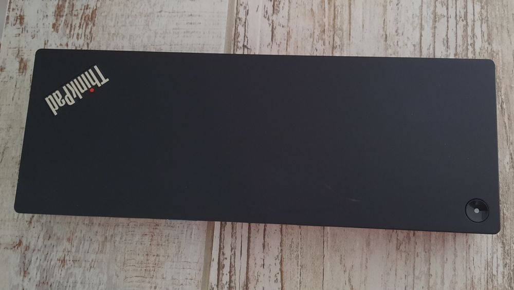 Lenovo ThinkPad Thunderbolt 3 Dock
Model Type 40AC
Perfect functional.
