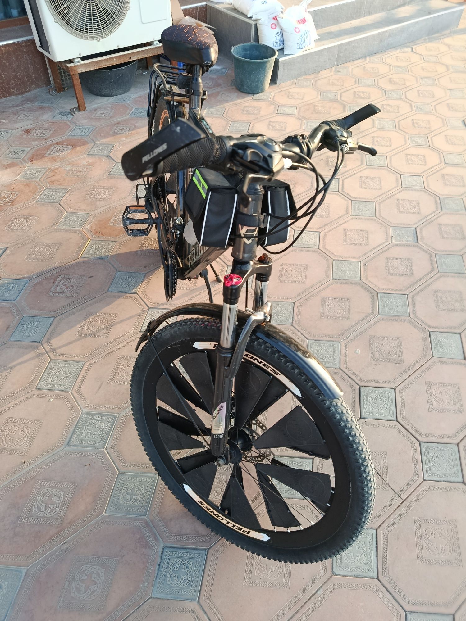 Velosiped  pelones