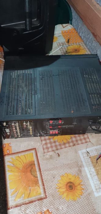 Vând sau schimb amplificator si boxe