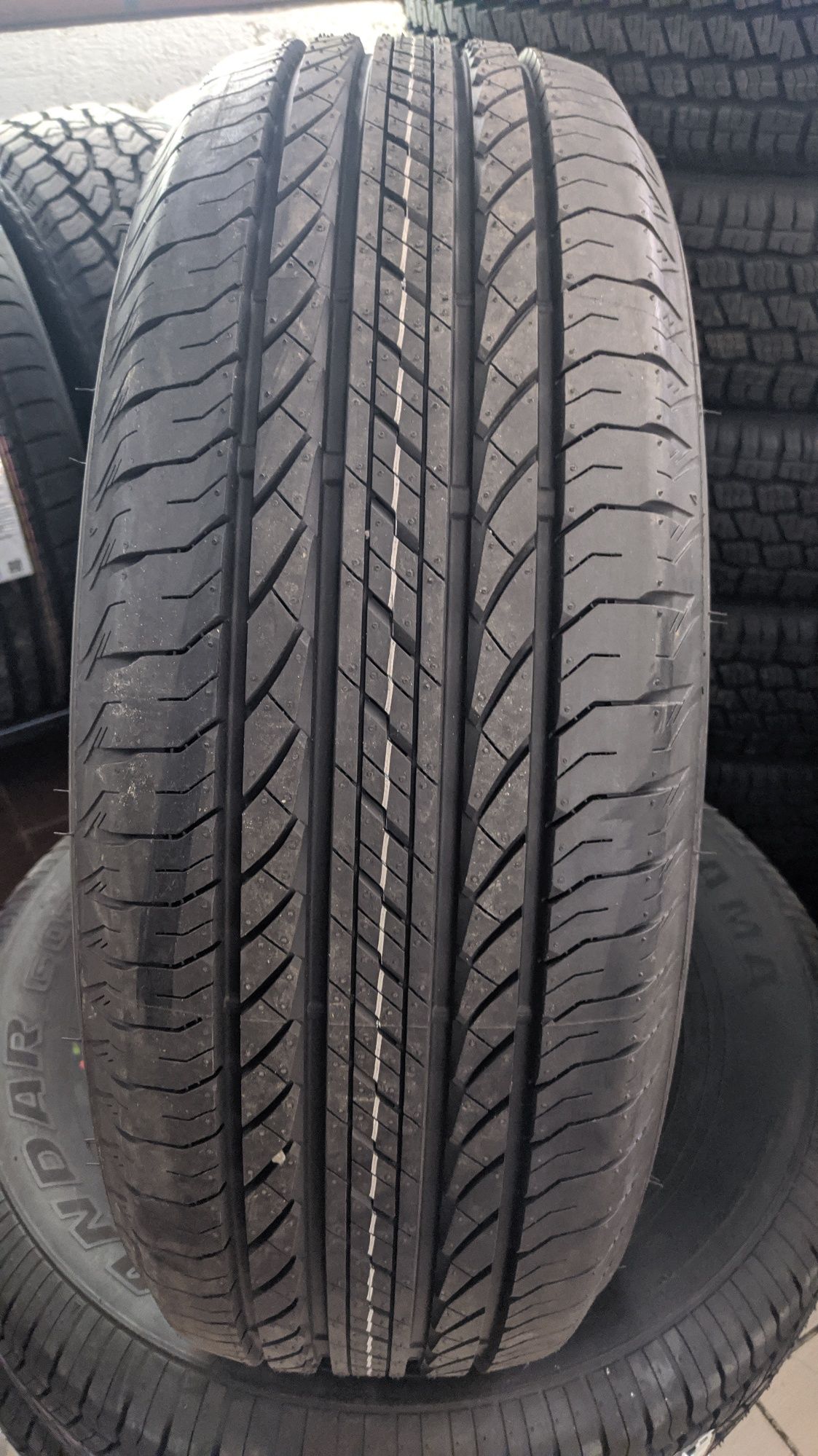 225/65R17 Bridgestone