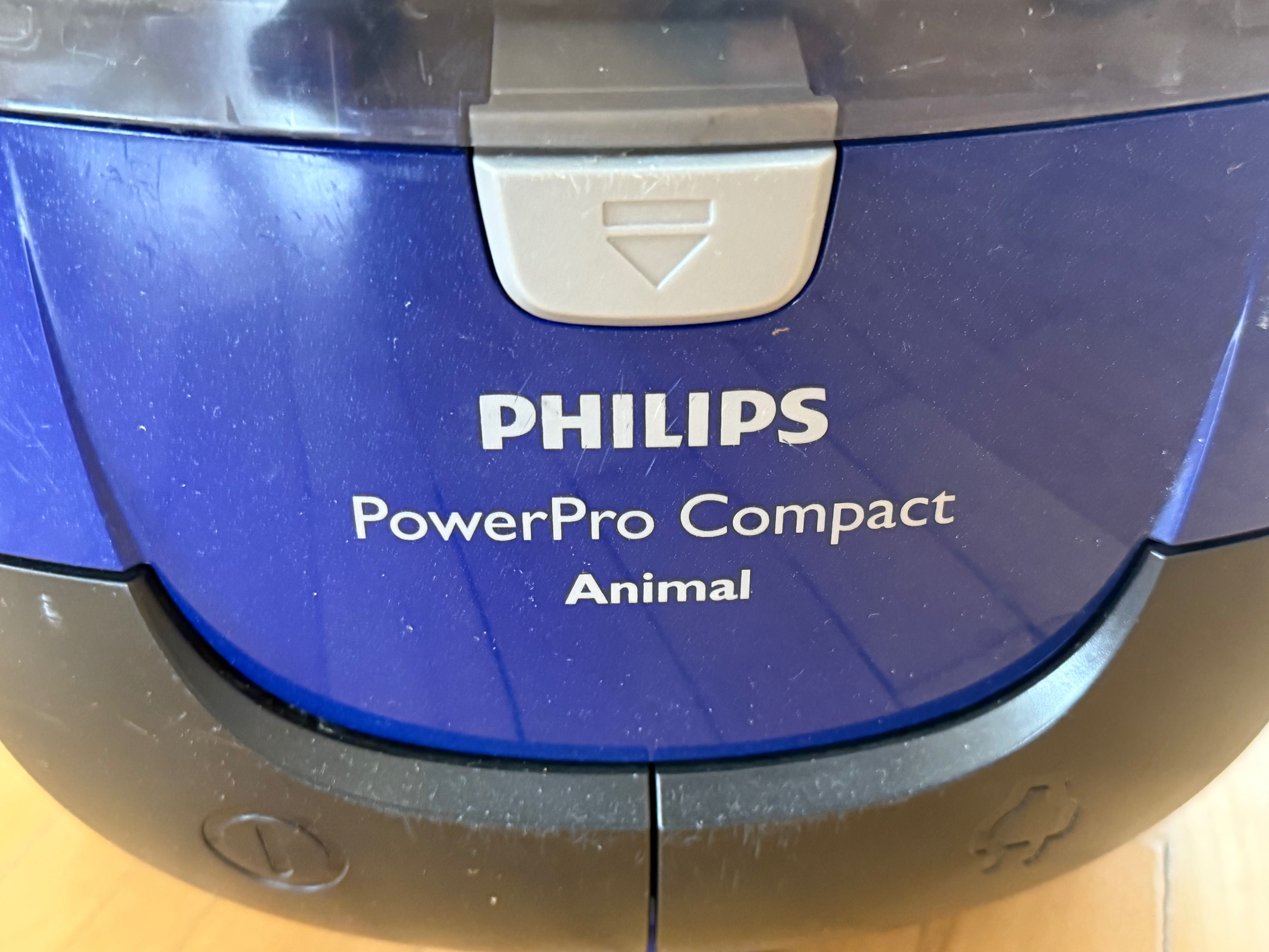 Прахосмукачка без торба Philips. Използвана
