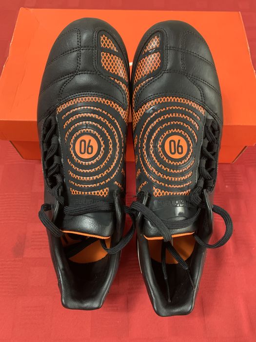 Чисто нови футболни обувки Nike