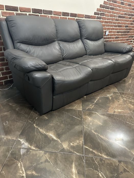 Диван от естествена кожа