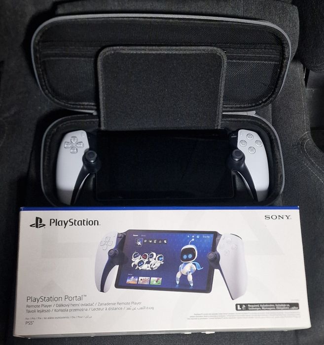 Playstation Portal Remote Player + защитен калъф
