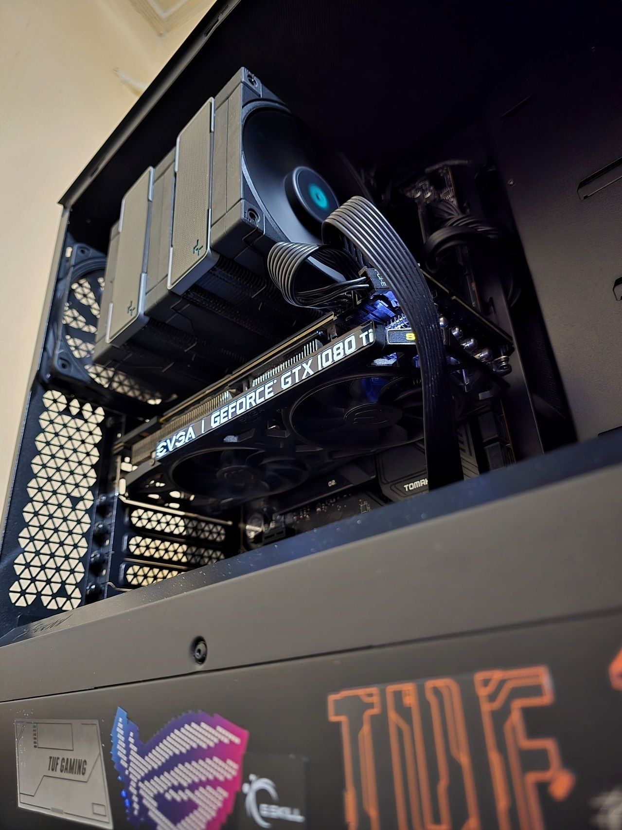 Elitniy kompyuter i7 12700K msi Z790 tomahawk 32gb 6400mhz GTX 1080 TI