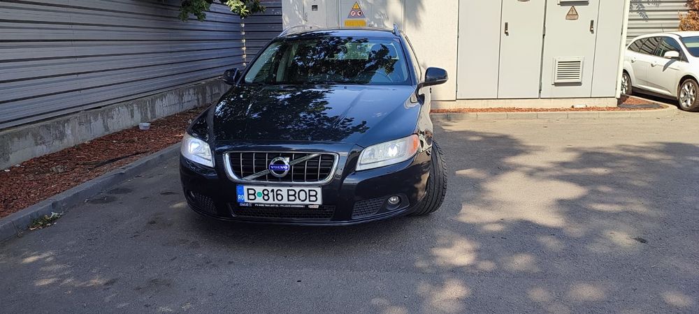 Vând Volvo V70 2011