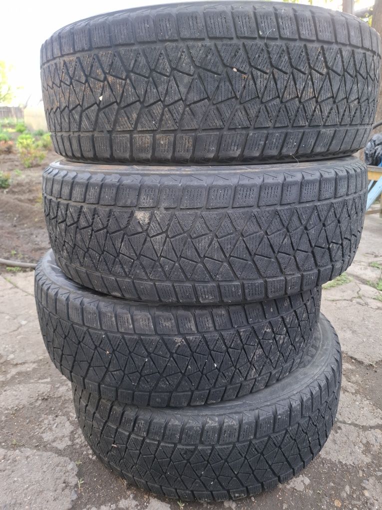 Продам всесезоннные шины bridgestone