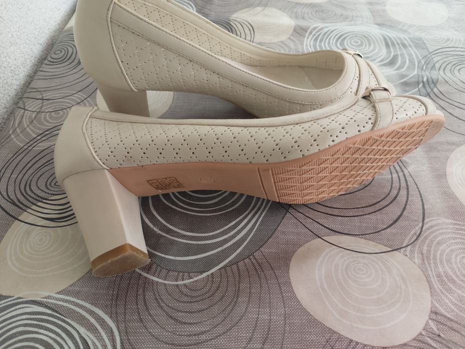 Дамски обувки  - нови