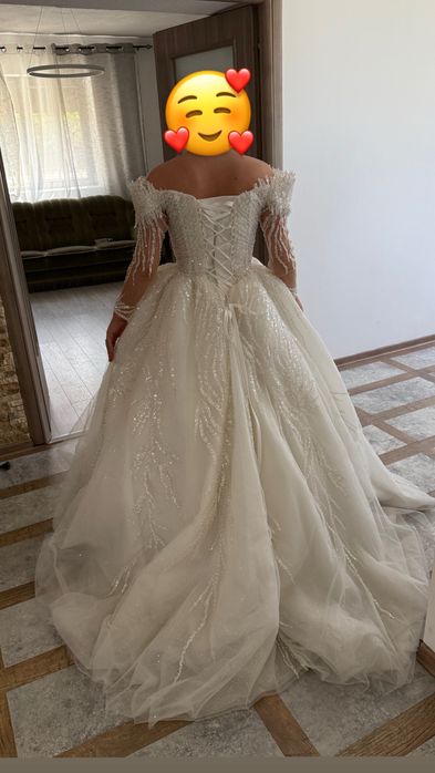 Vând rochie de mireasă