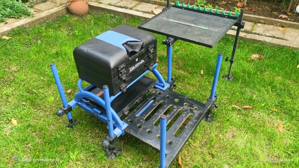 Платформа за риболов с маса