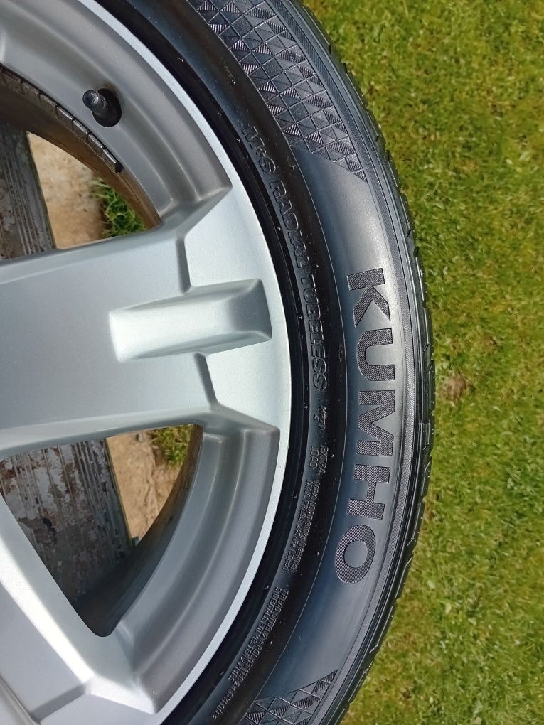 Летни гуми с джанти 18" за  Toyota RAV4