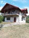 Casa la roșu + teren 1.900 M2 in Sat Livadea