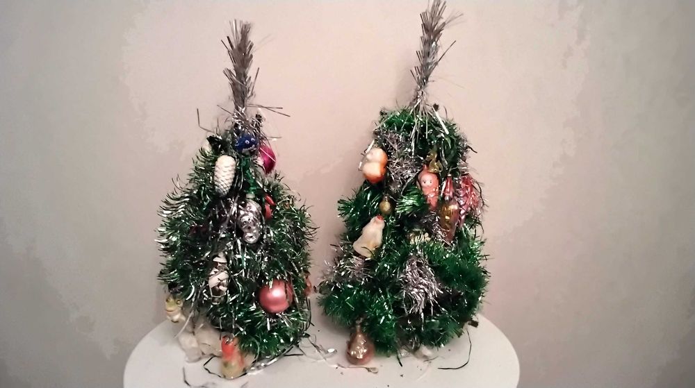 Новогоднии елочки настольные