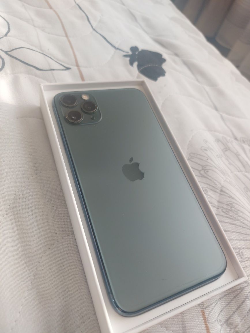 Продавам Iphone 11 Pro Max 128 GB