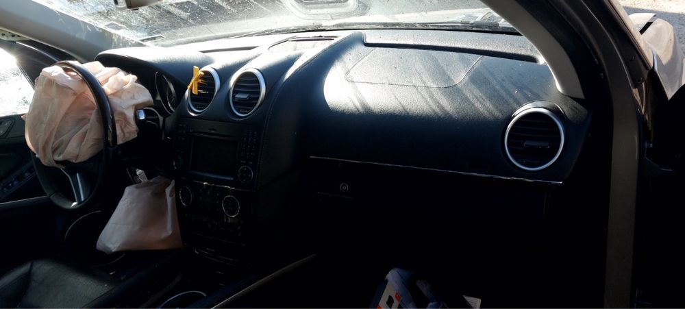 На части :Mercedes Gl 2011 facelift AMG пакет