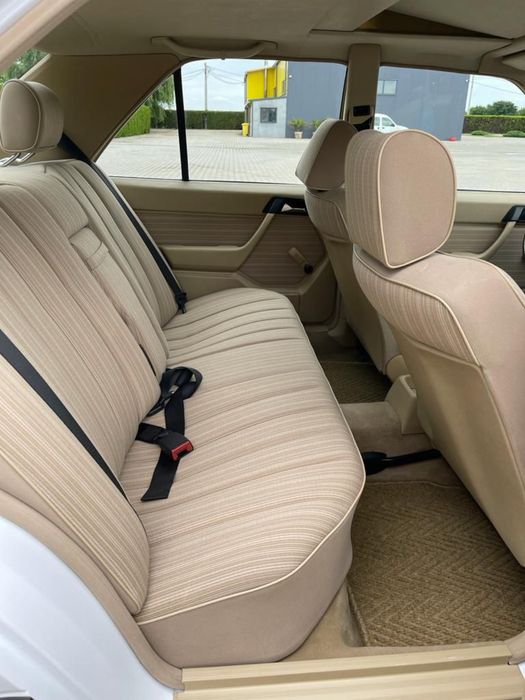 Mercedes Benz W124