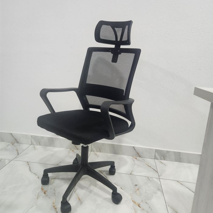 Ofis Kreslosi  sotiladi