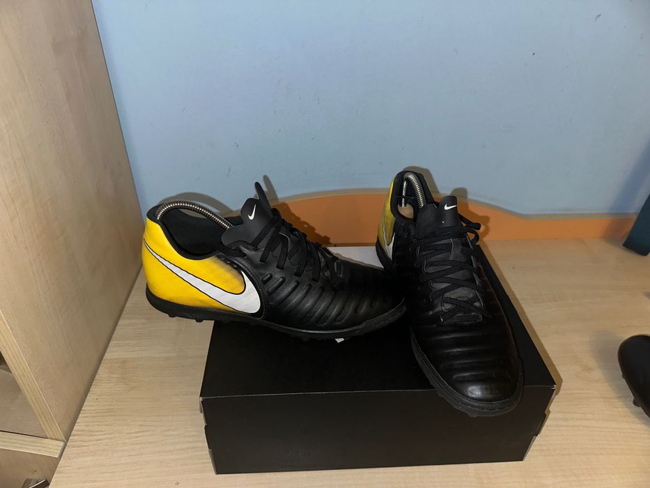 Футболни обувки за изкуствен терен Nike Маратонки TIEMPOX RIO