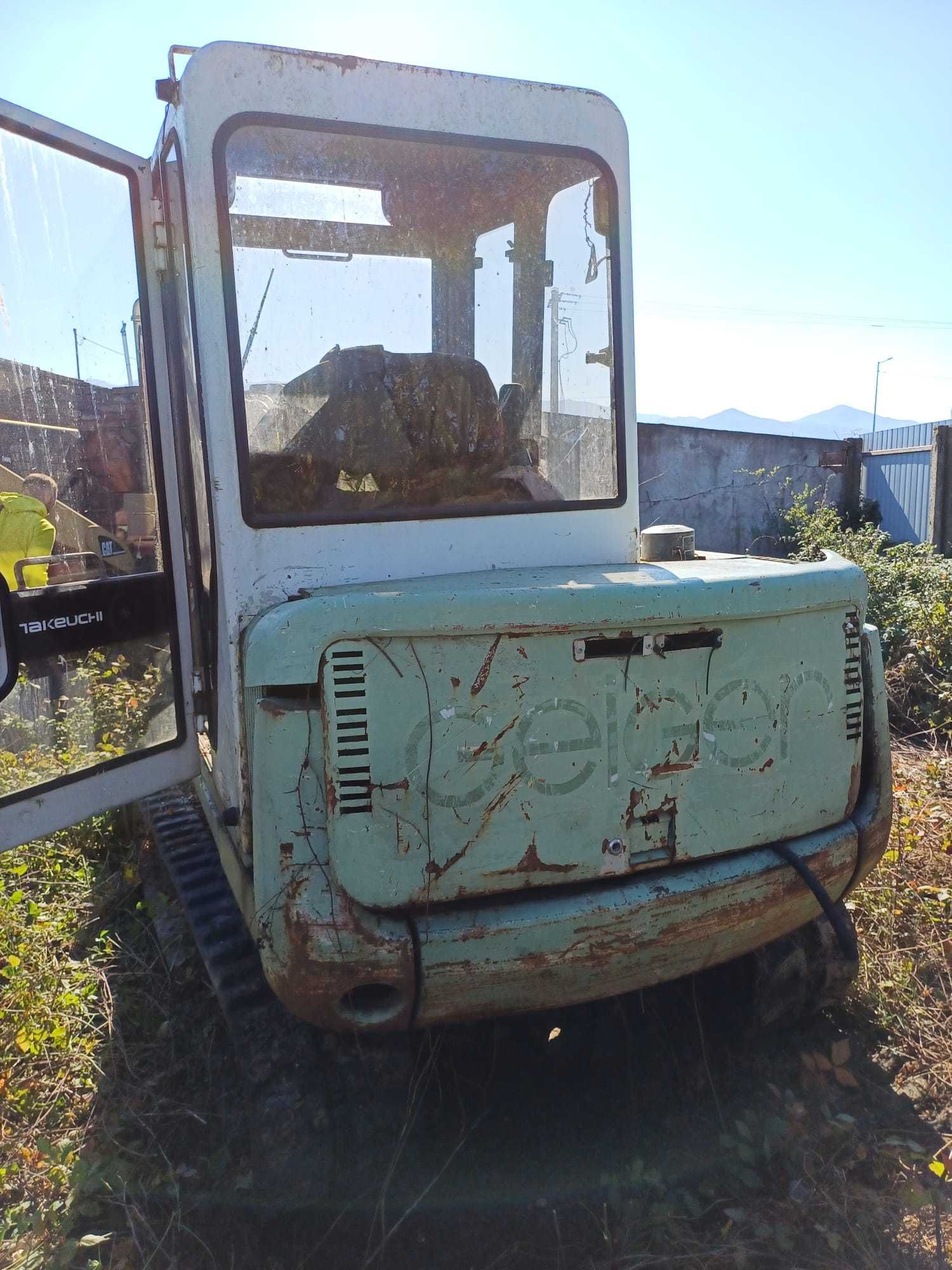 Escavator Takeuchi TB035