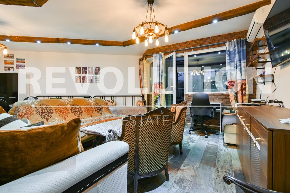 Двустаен апартамент в ж.к. Студентски град.