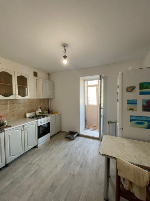 Продам кухонный гарнитур, шкаф