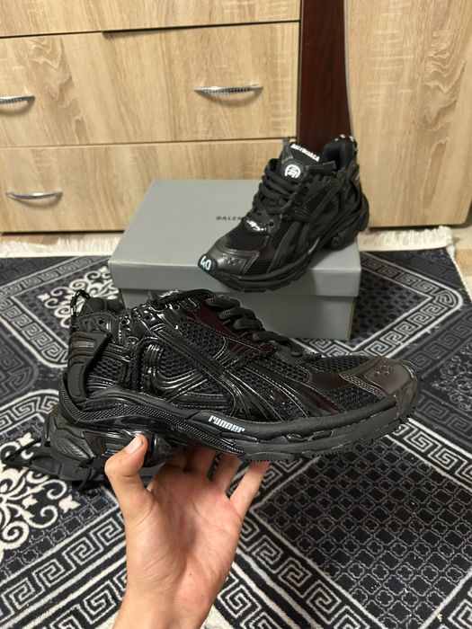 Balenciaga Runner negri