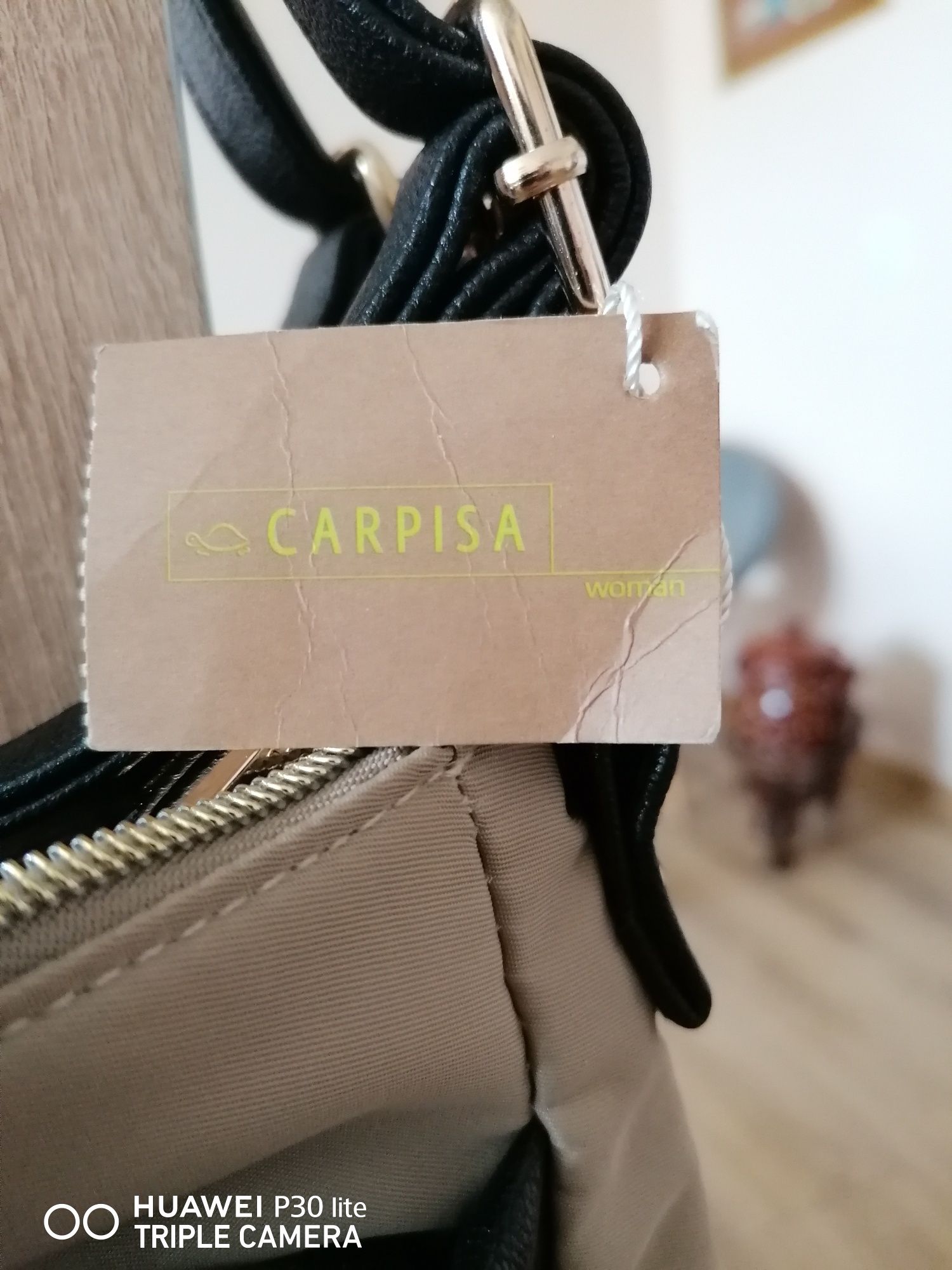 Vând geanta Carpisa