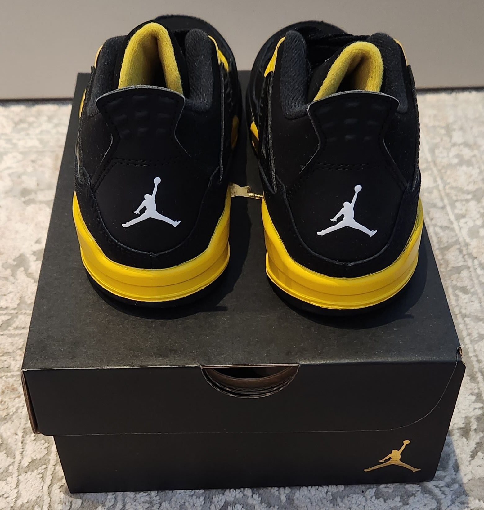 Nike Jordan 4 Thunder marimea 30