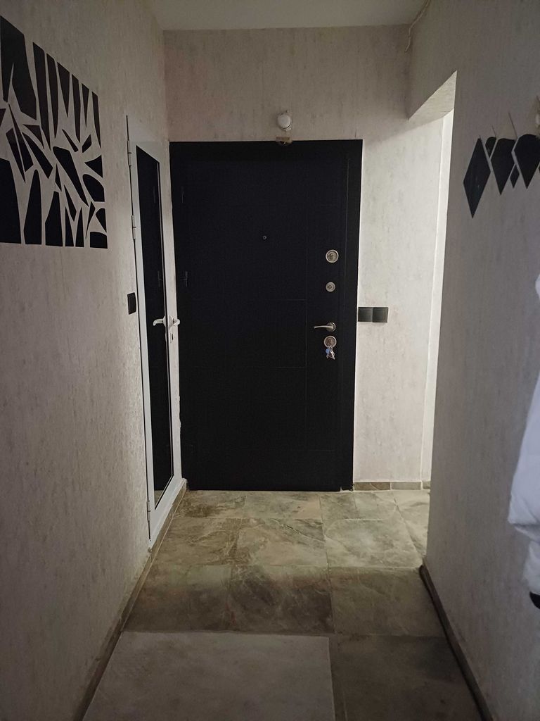Продава се Четиристаен апартамент в Плевен, Дружба 3 - 115 кв.м за 1340 €/кв.м - Снимка #10