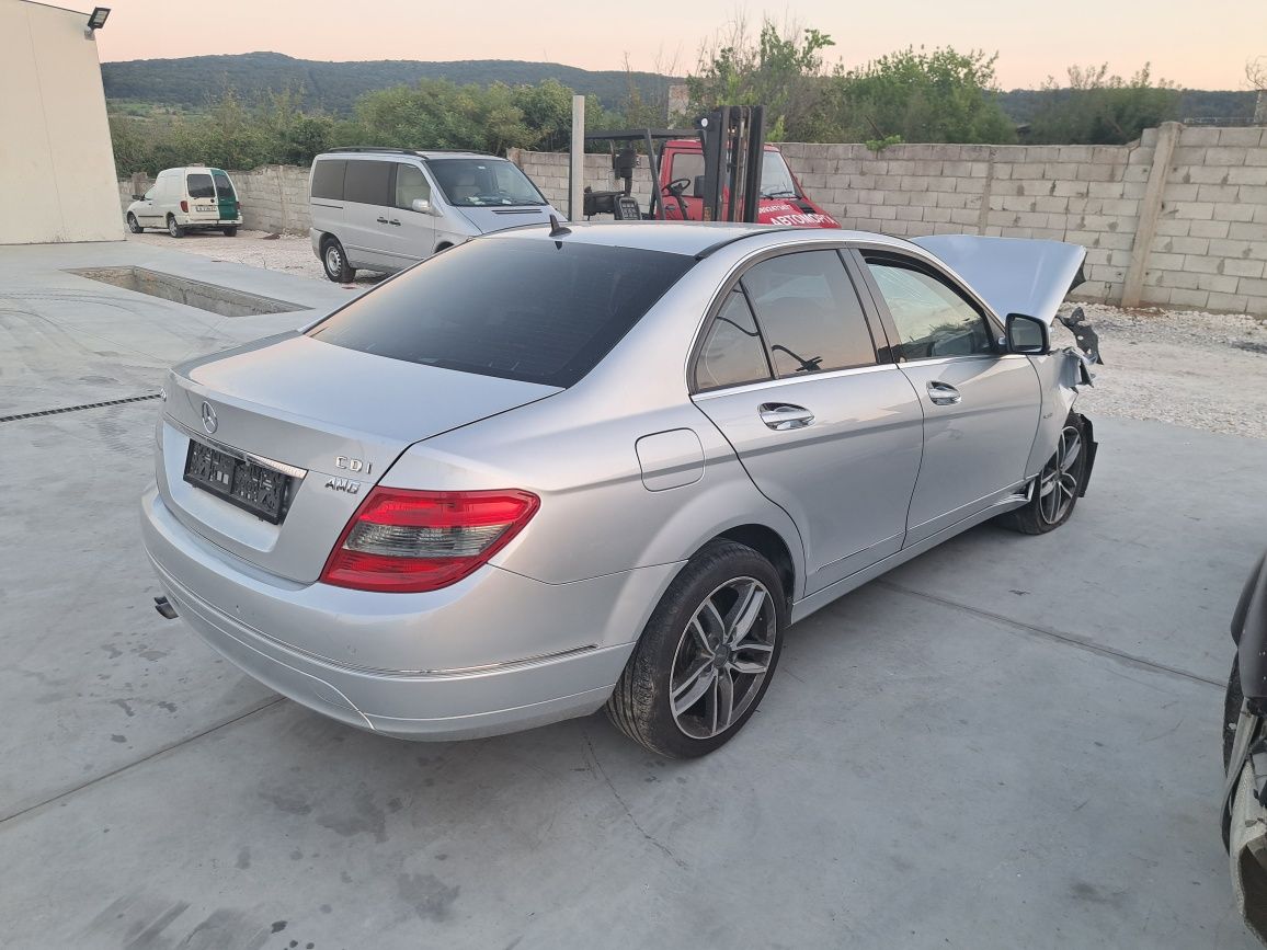 Мерцедес W204 Ц200 Mercedes W204  C200 CDI НА ЧАСТИ