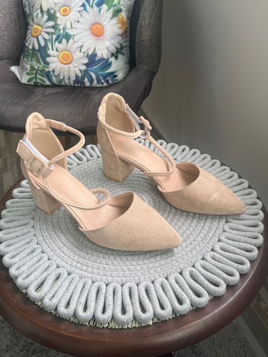 Нови Обувки различни модели и размери